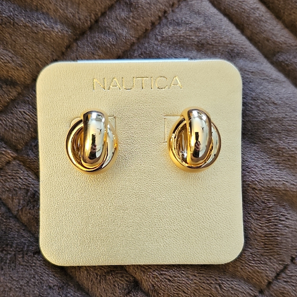 Earrings - Picture 4 of 15